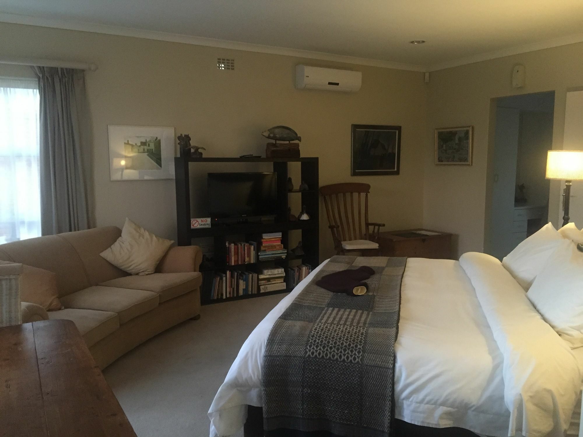 78On5Th In Hermanus Bagian luar foto