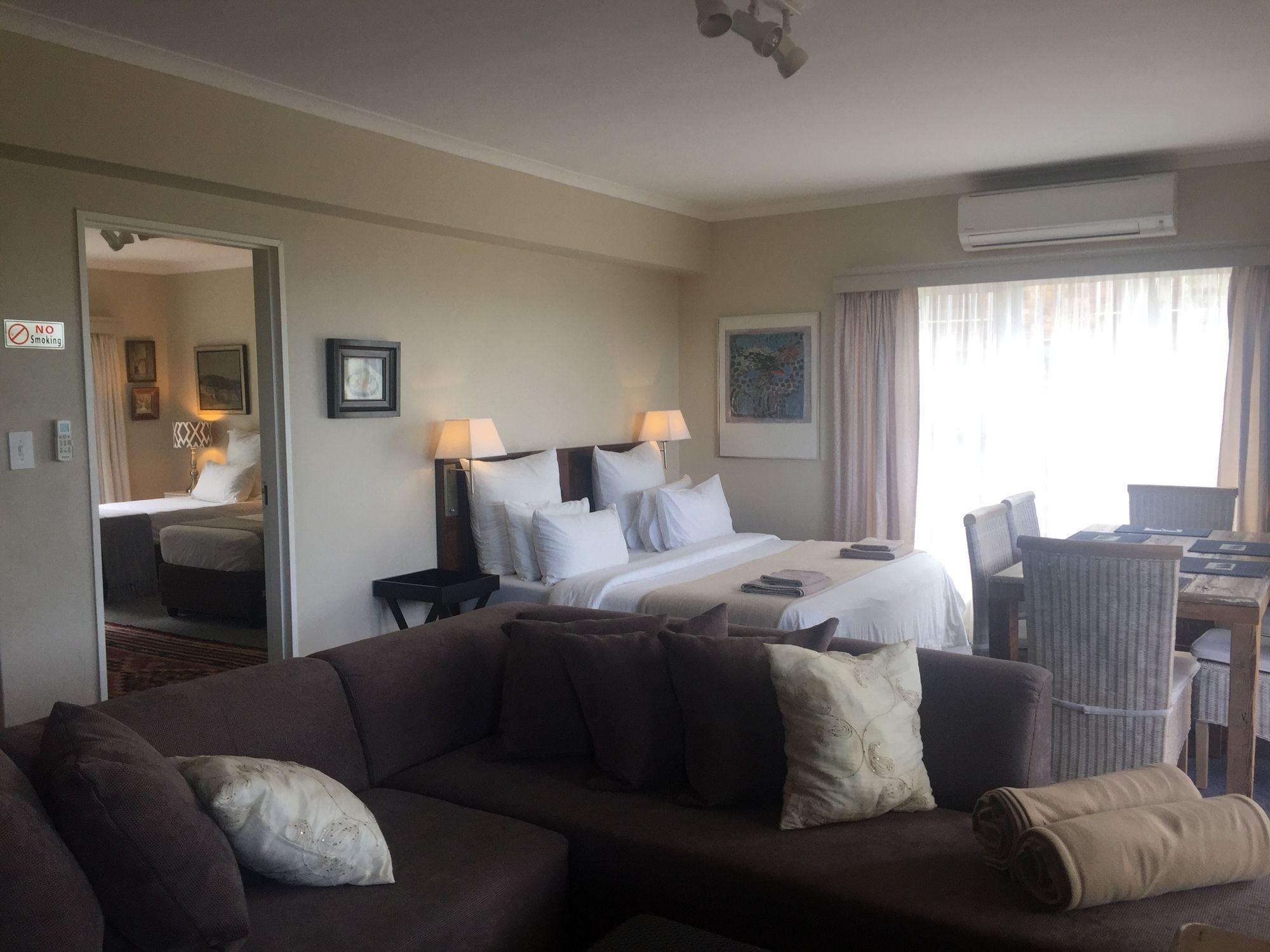 78On5Th In Hermanus Bagian luar foto